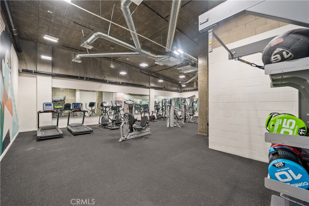 709 E Walnut Street 318