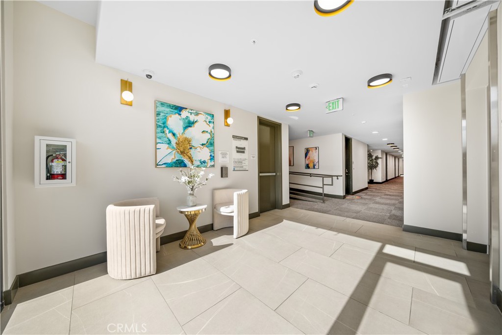 709 E Walnut Street 318