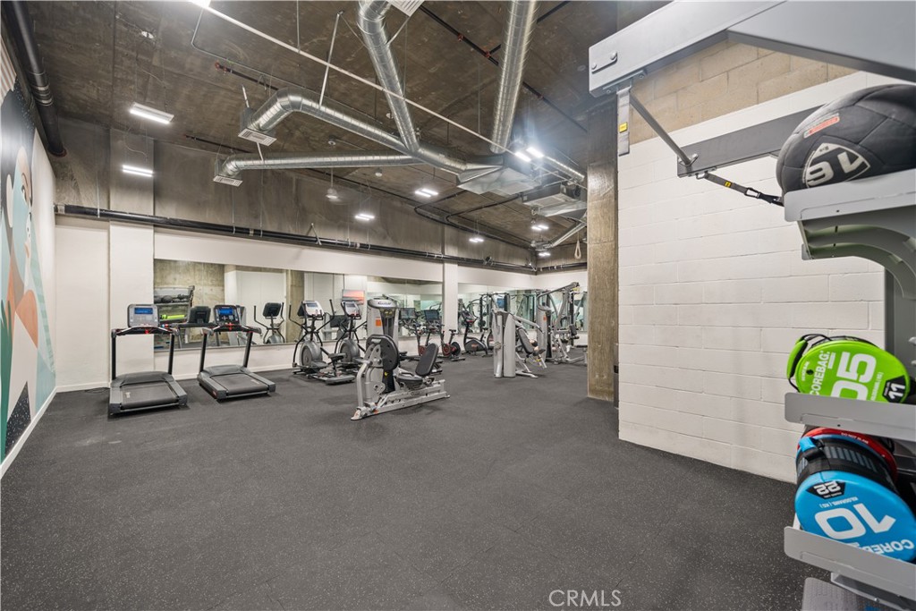 709 E Walnut Street 318
