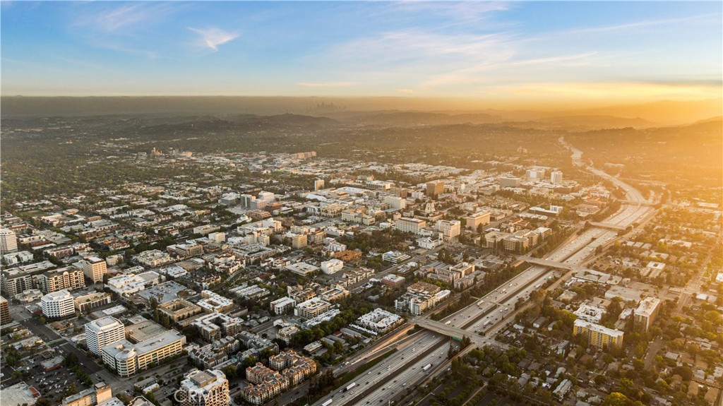 709 E Walnut Street 318