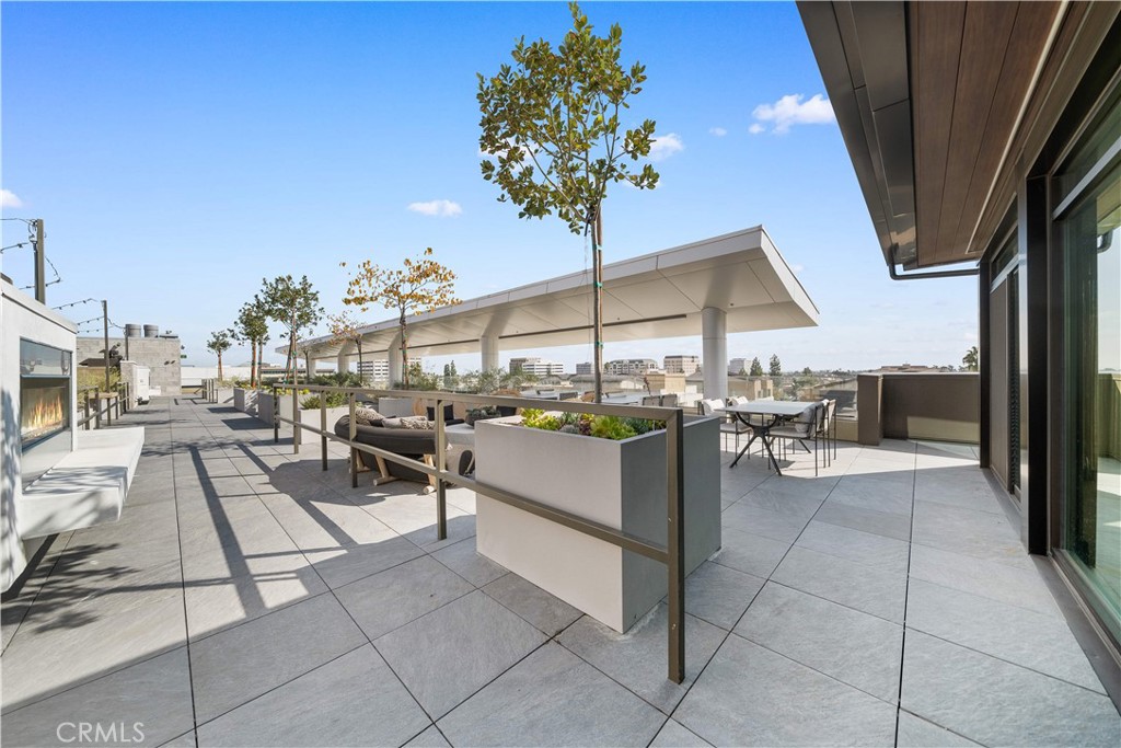 218 N El Molino Avenue 501