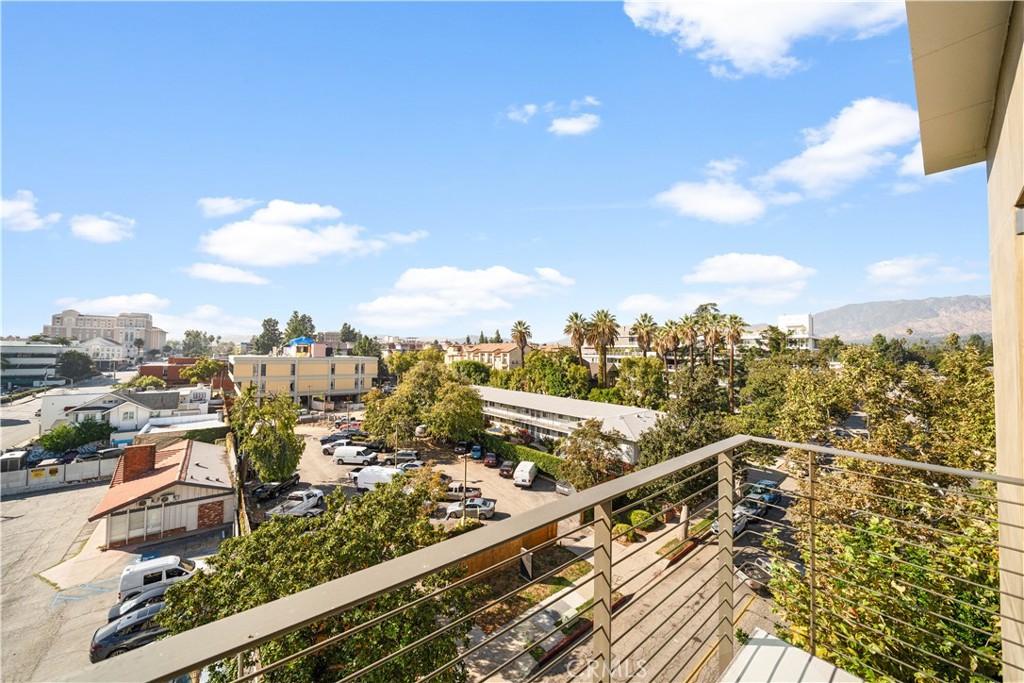 218 N El Molino Avenue 501