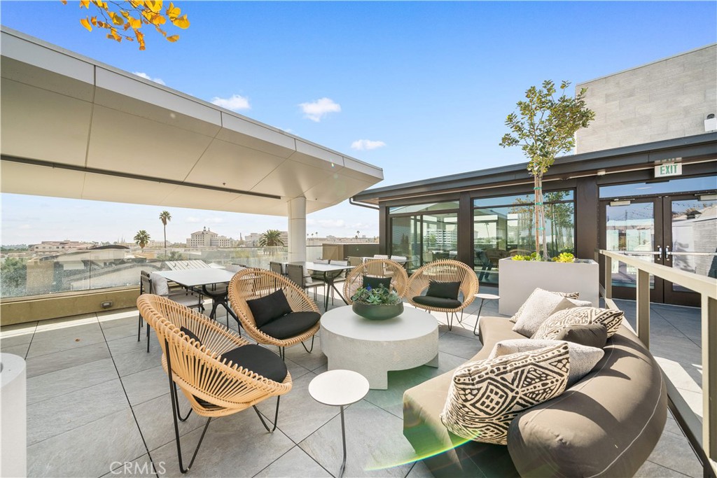 218 N El Molino Avenue 501