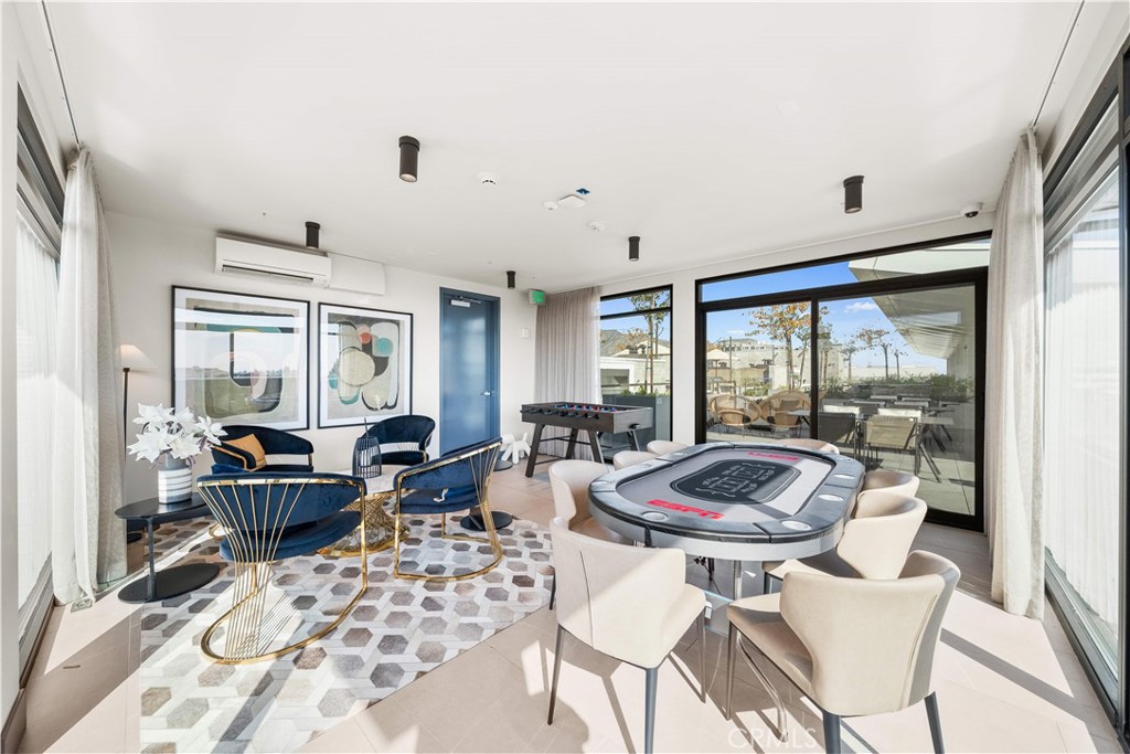 218 N El Molino Avenue 501