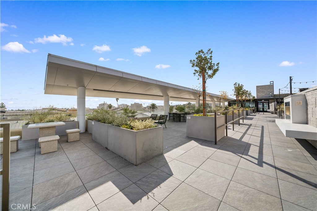 218 N El Molino Avenue 501