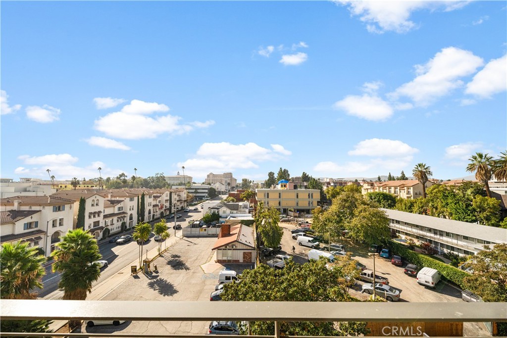 218 N El Molino Avenue 501