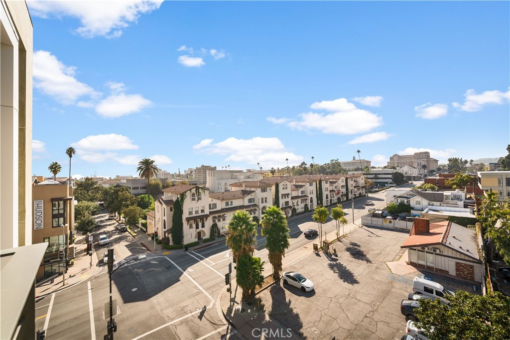 218 N El Molino Avenue 501