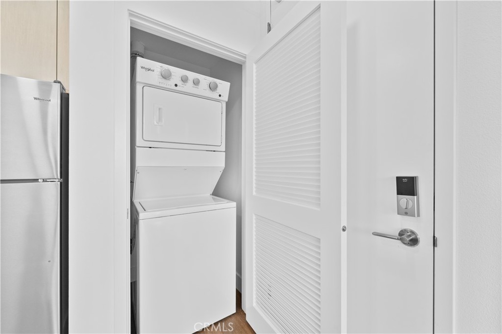 218 N El Molino Avenue 501