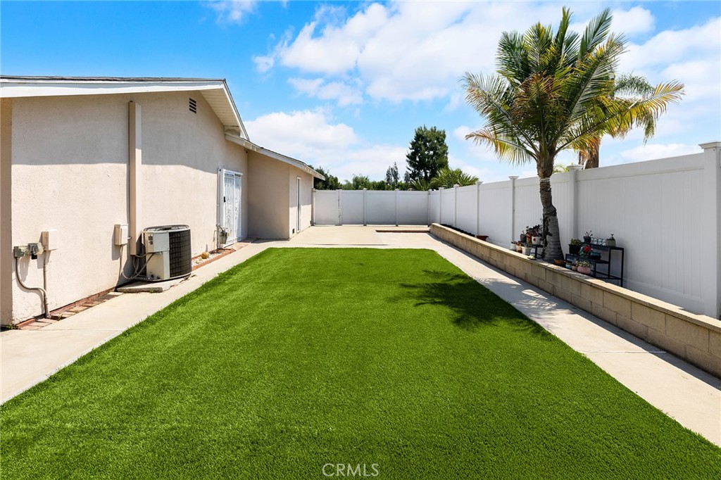 21127 E Cypress Street