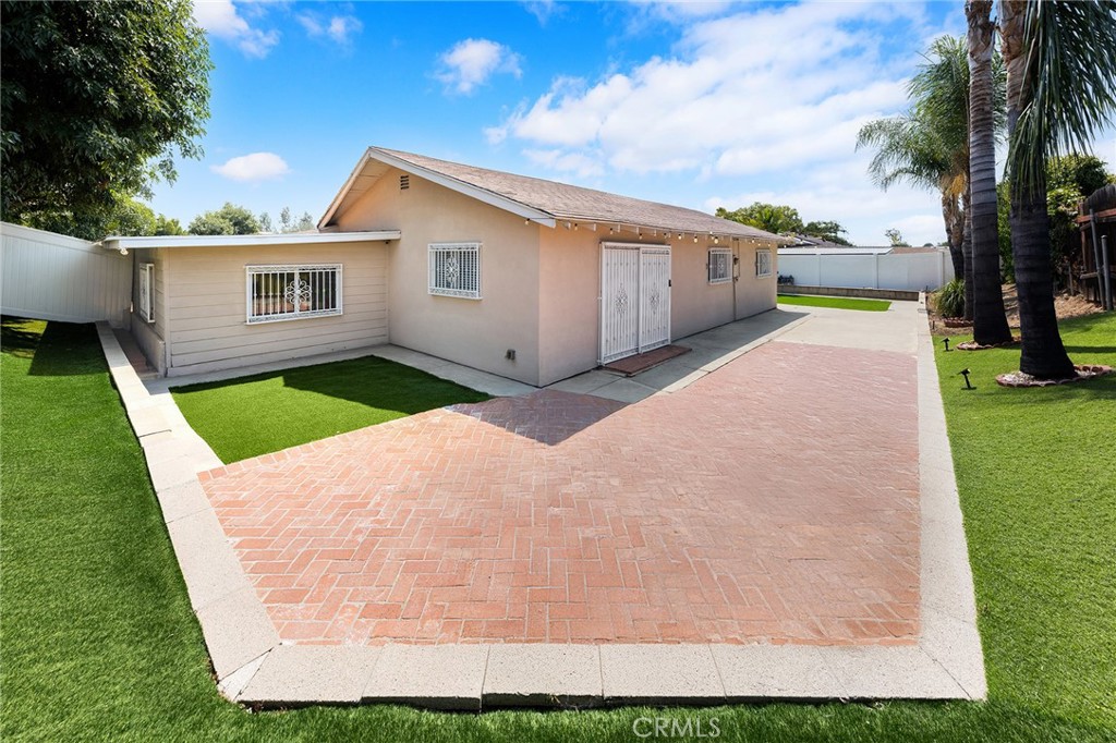 21127 E Cypress Street