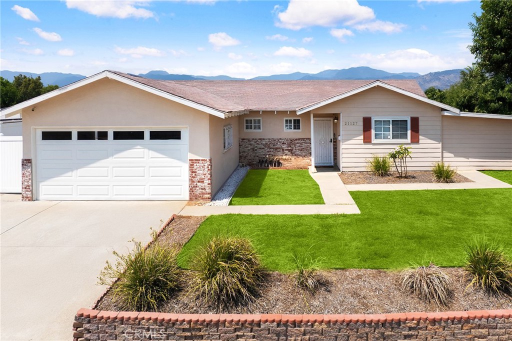 21127 E Cypress Street