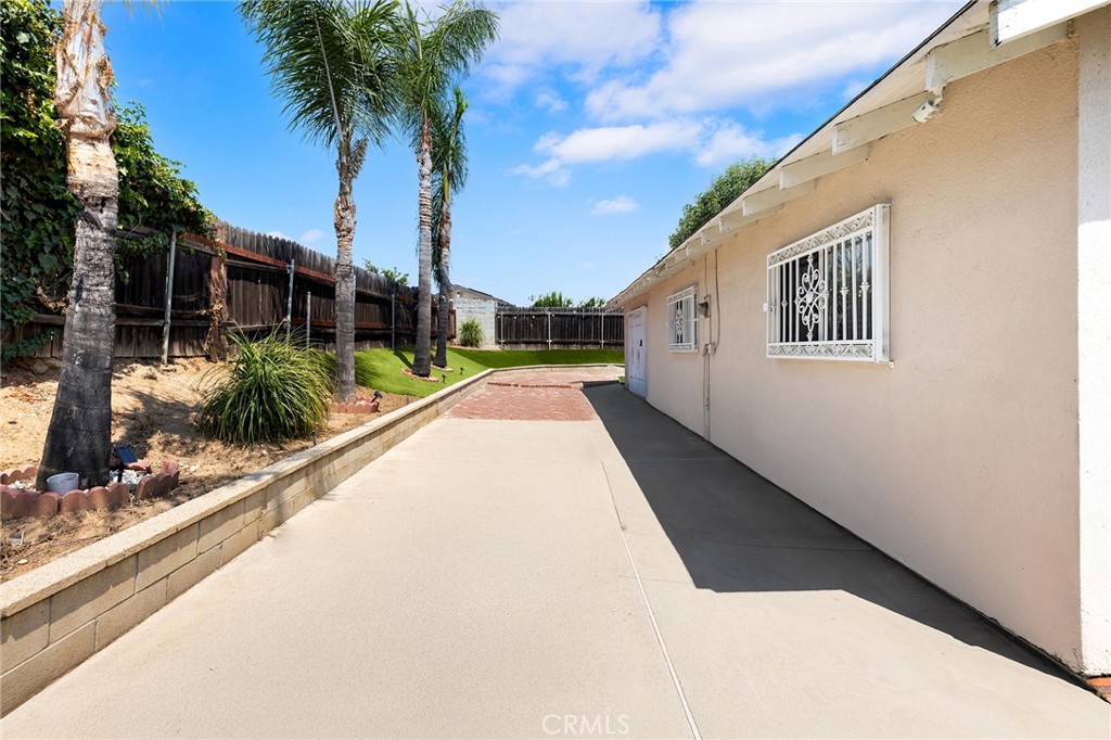 21127 E Cypress Street