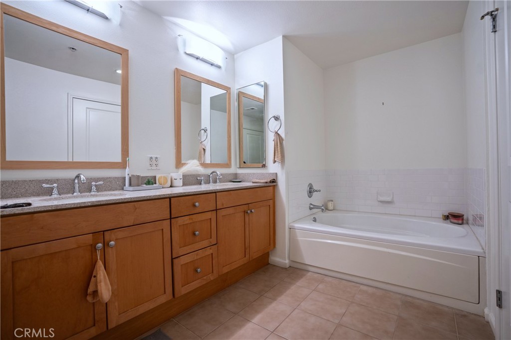 201 E Angeleno Avenue 206