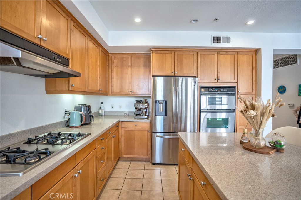 201 E Angeleno Avenue 206