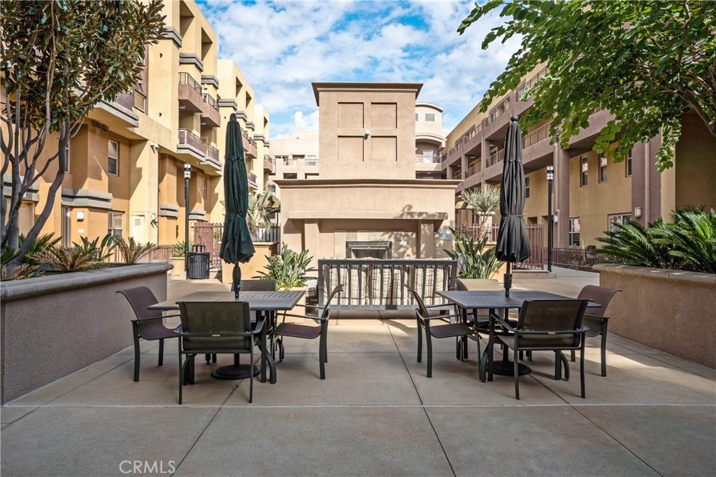 201 E Angeleno Avenue 206