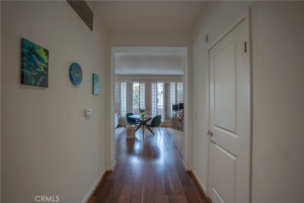 201 E Angeleno Avenue 206