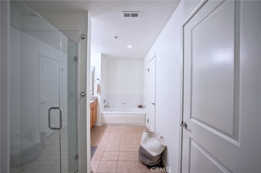 201 E Angeleno Avenue 206