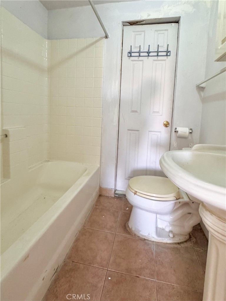 3817 Rosemead Boulevard