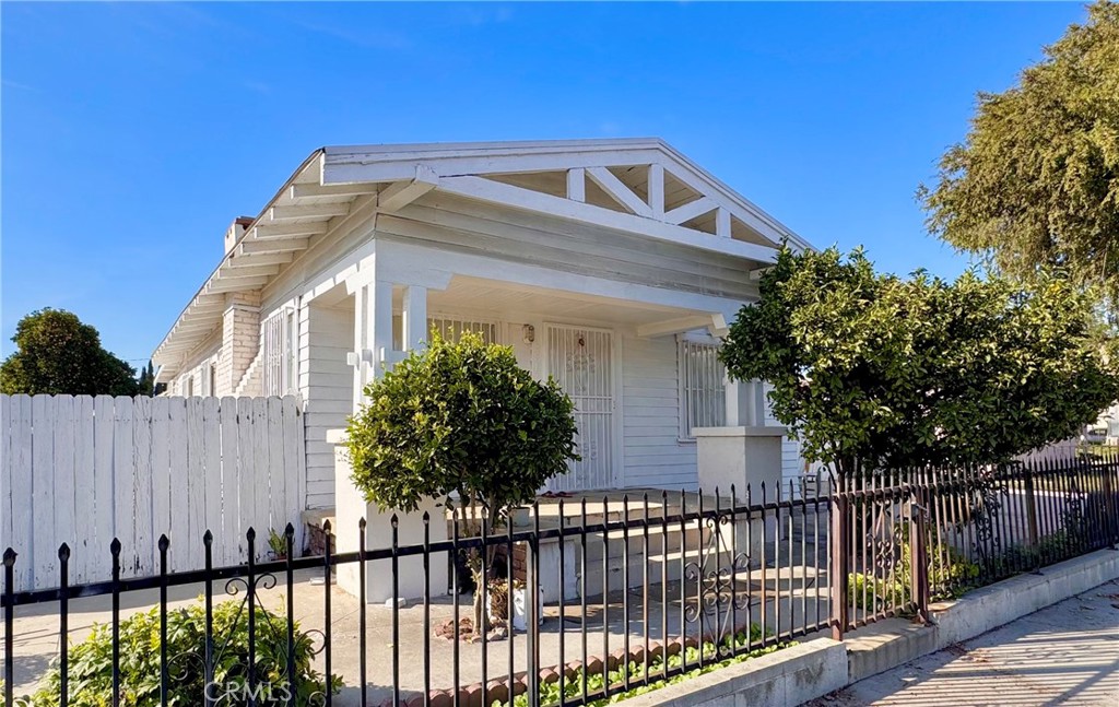 3817 Rosemead Boulevard