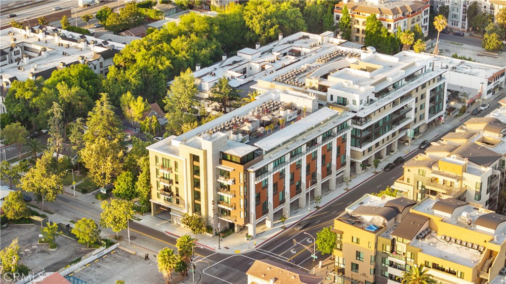 709 E Walnut Street 315