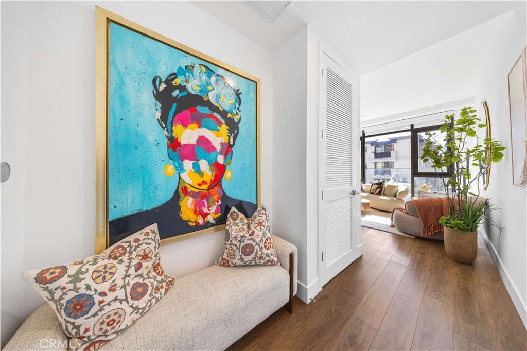 709 E Walnut Street 315