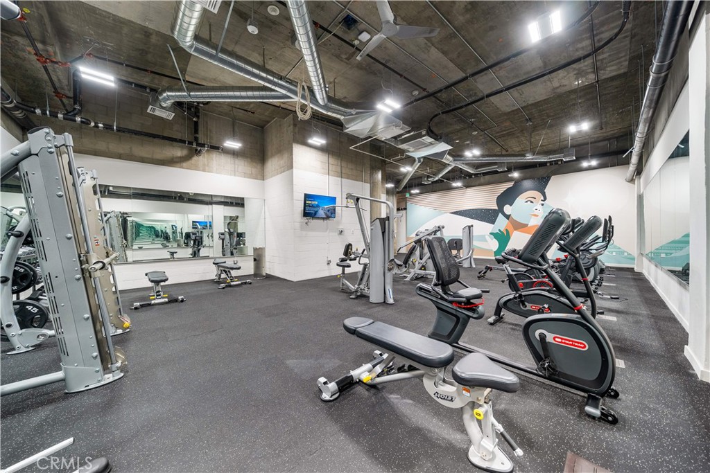 709 E Walnut Street 315