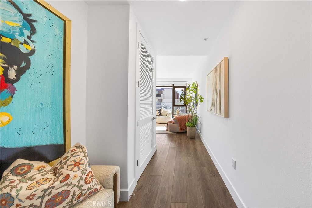 709 E Walnut Street 315