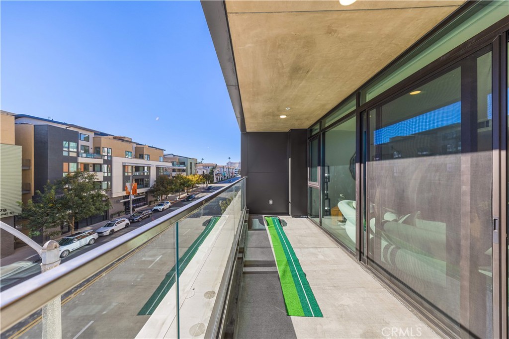 709 E Walnut Street 315