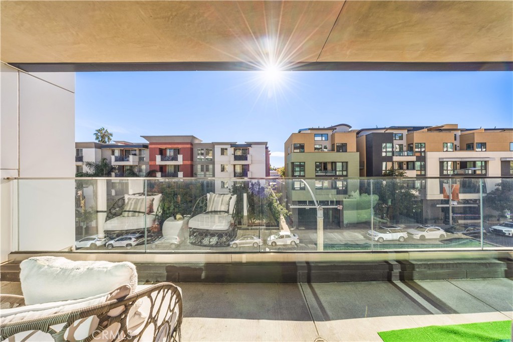 709 E Walnut Street 315