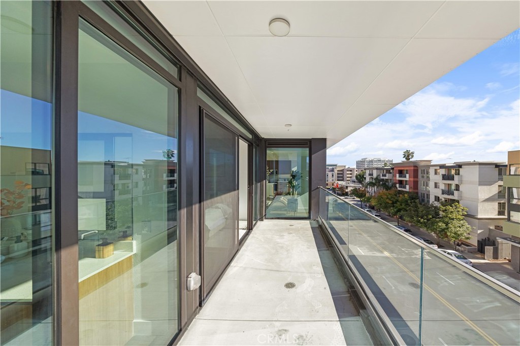 709 E Walnut Street 417