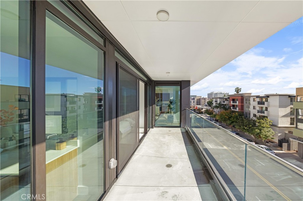 709 E Walnut Street 417