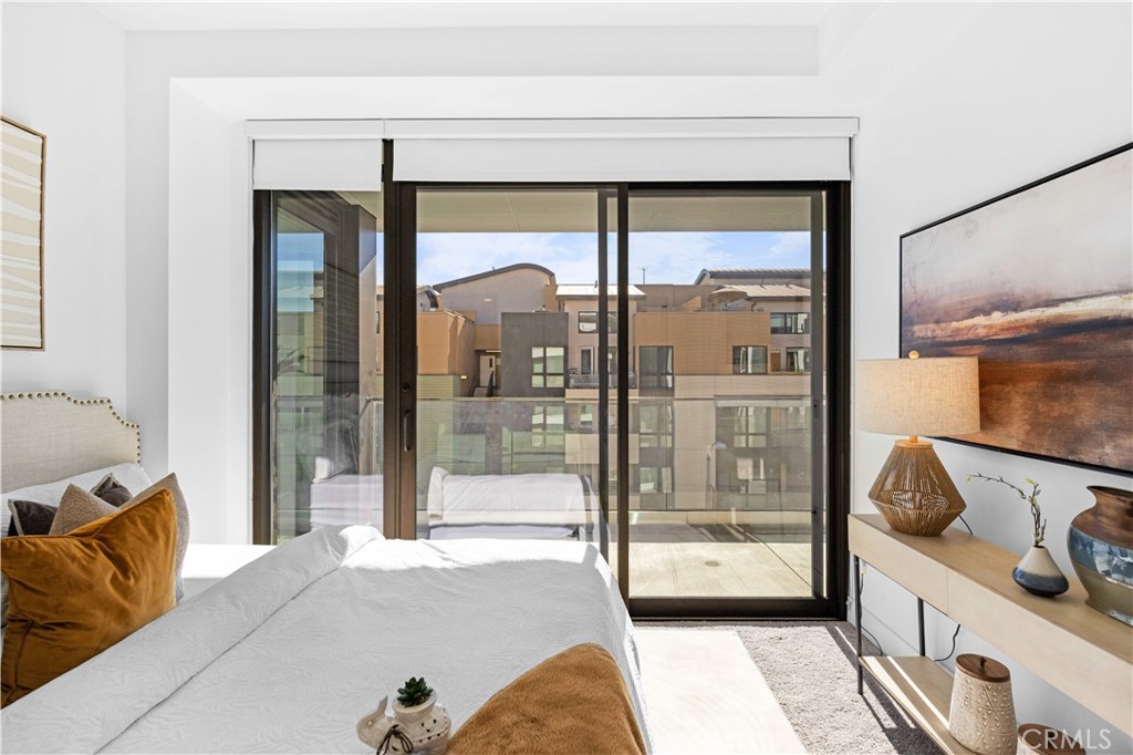 709 E Walnut Street 417