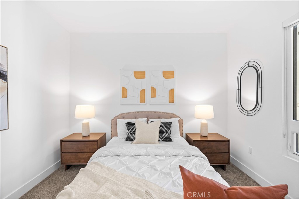 709 E Walnut Street 417