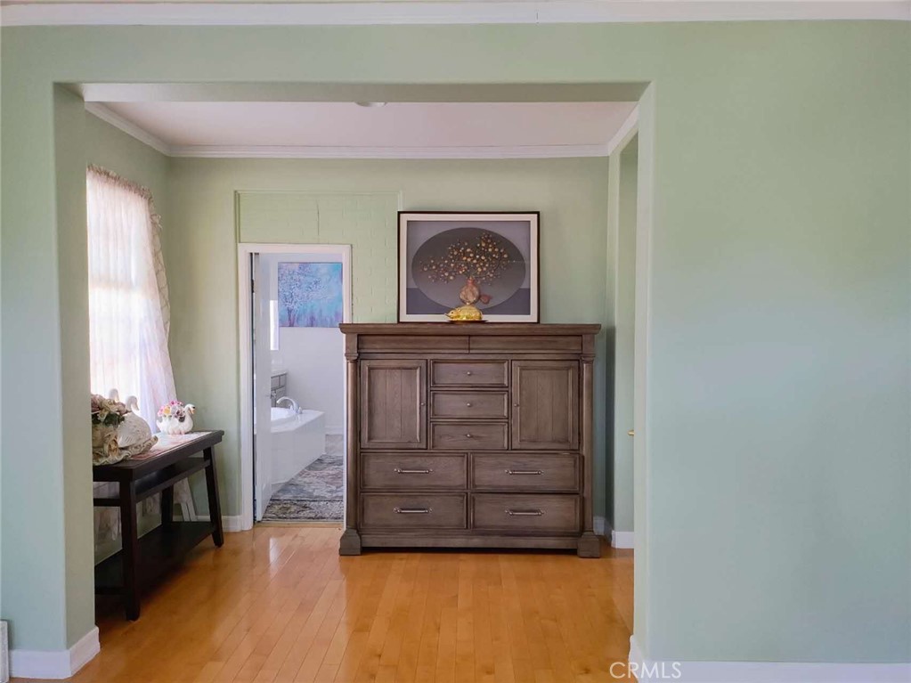 8564 Mill Pond