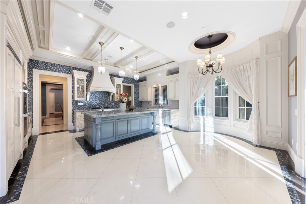 312 E Camino Real Avenue