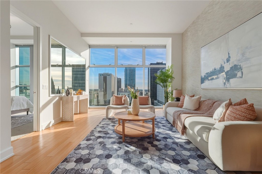 3223 W 6th Street 1006