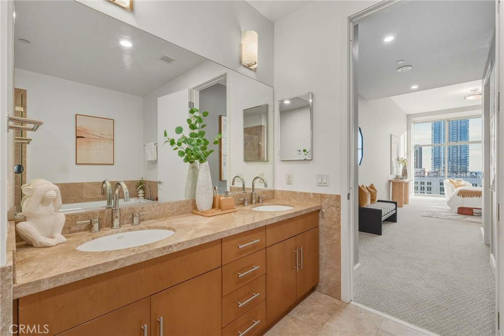 3223 W 6th Street 1006