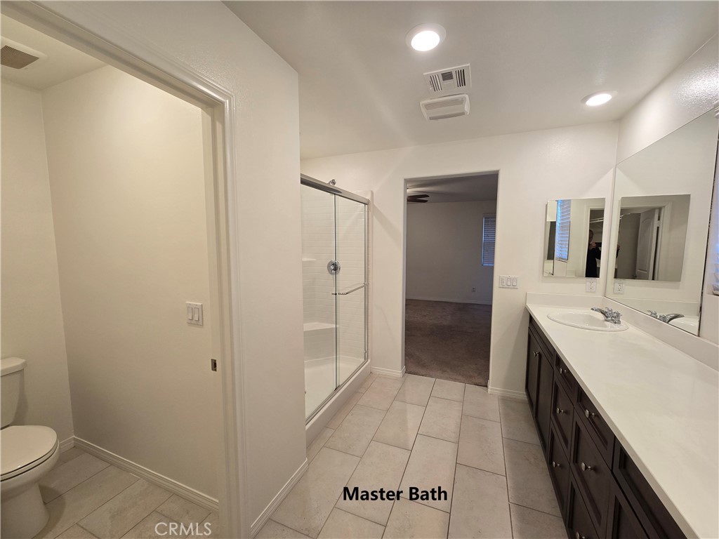 3172 E Mt Rainier Dr