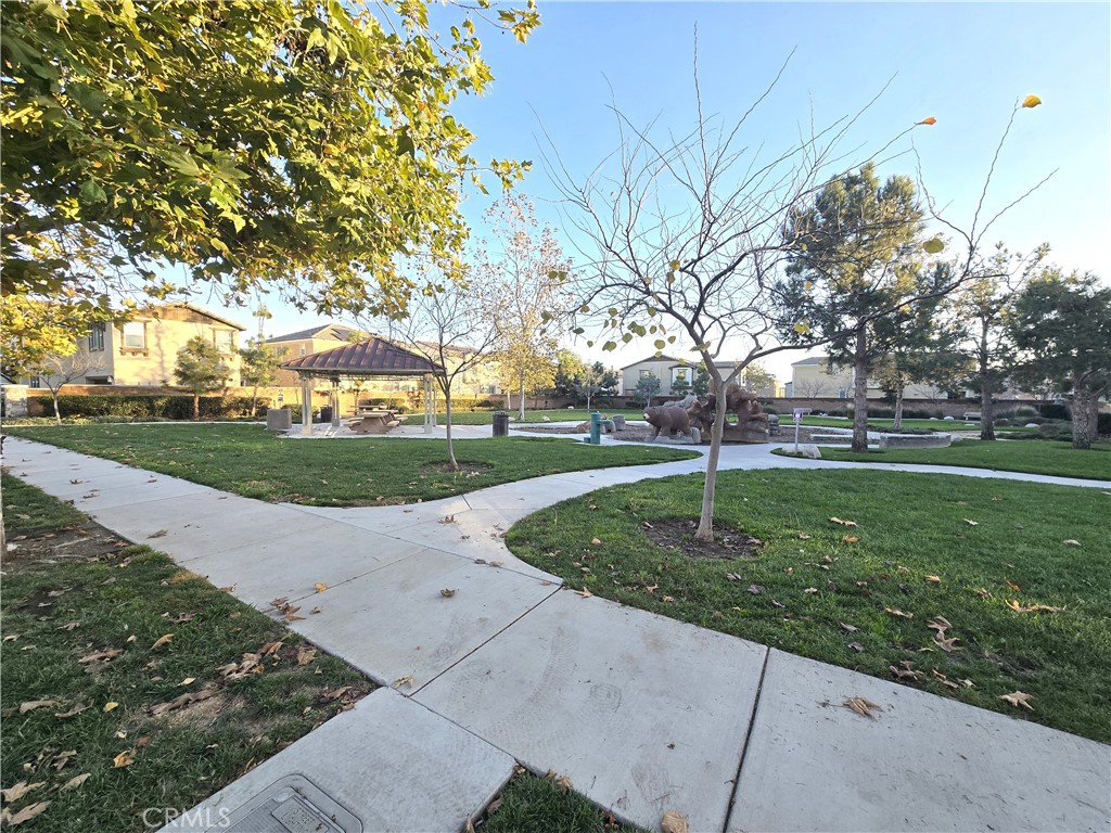 3172 E Mt Rainier Dr