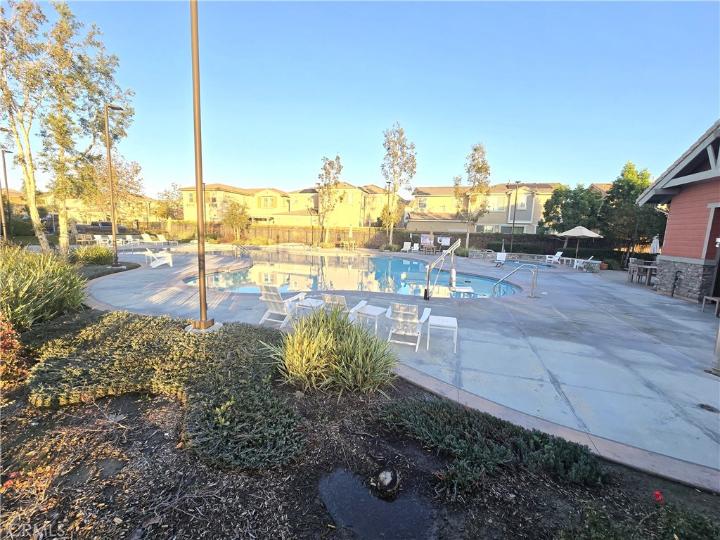 3172 E Mt Rainier Dr