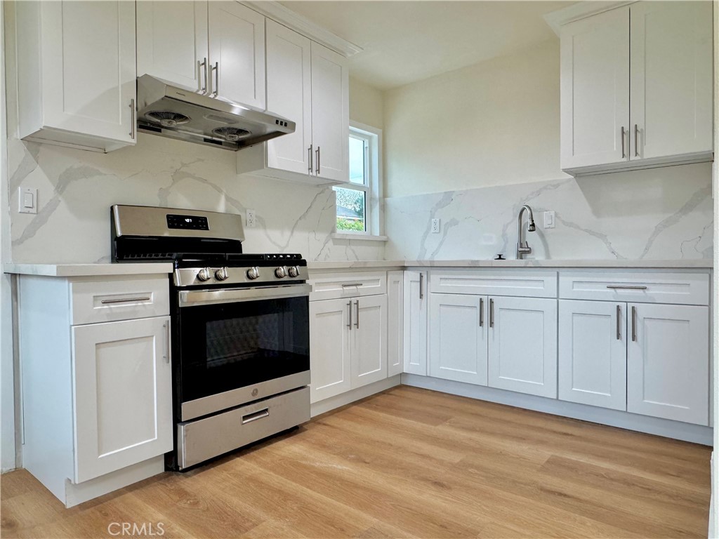 924 W Colorado Boulevard