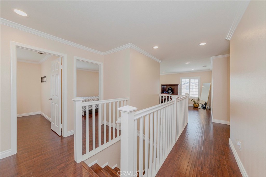 1528 W Delvale