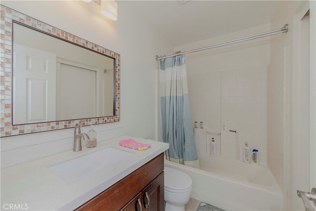 1528 W Delvale