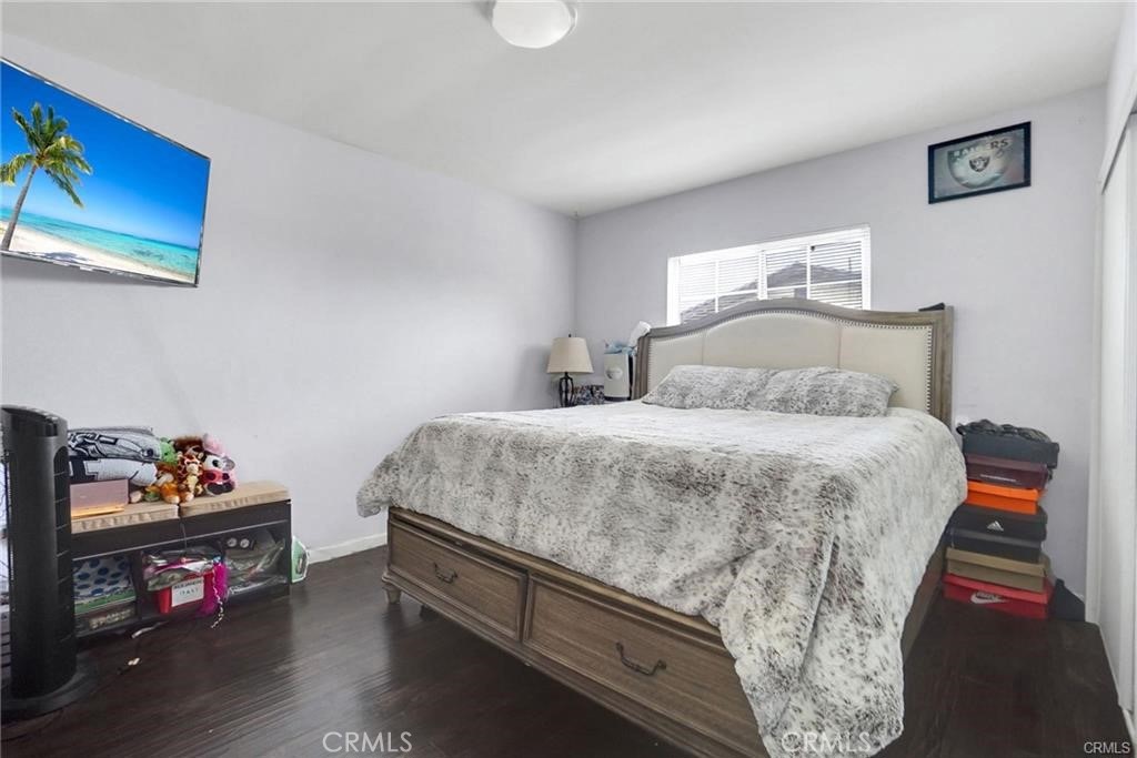 1303 1305 E Kingsley Avenue