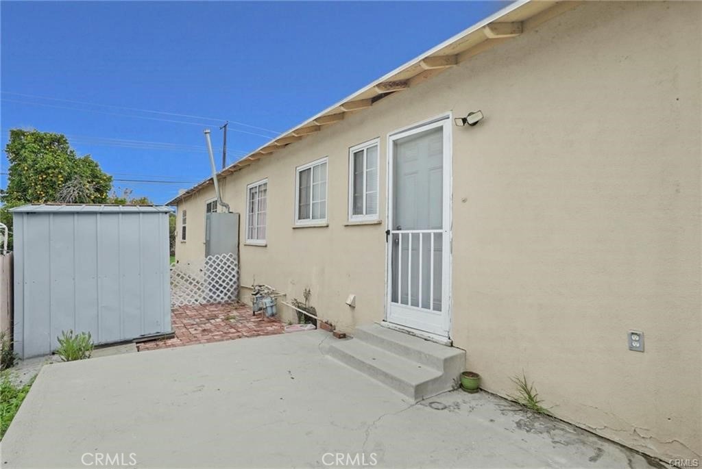 1303 1305 E Kingsley Avenue