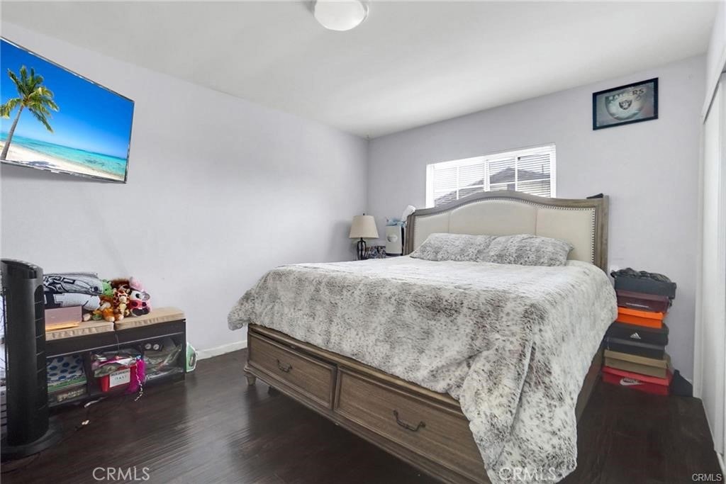 1303 1305 E Kingsley Avenue