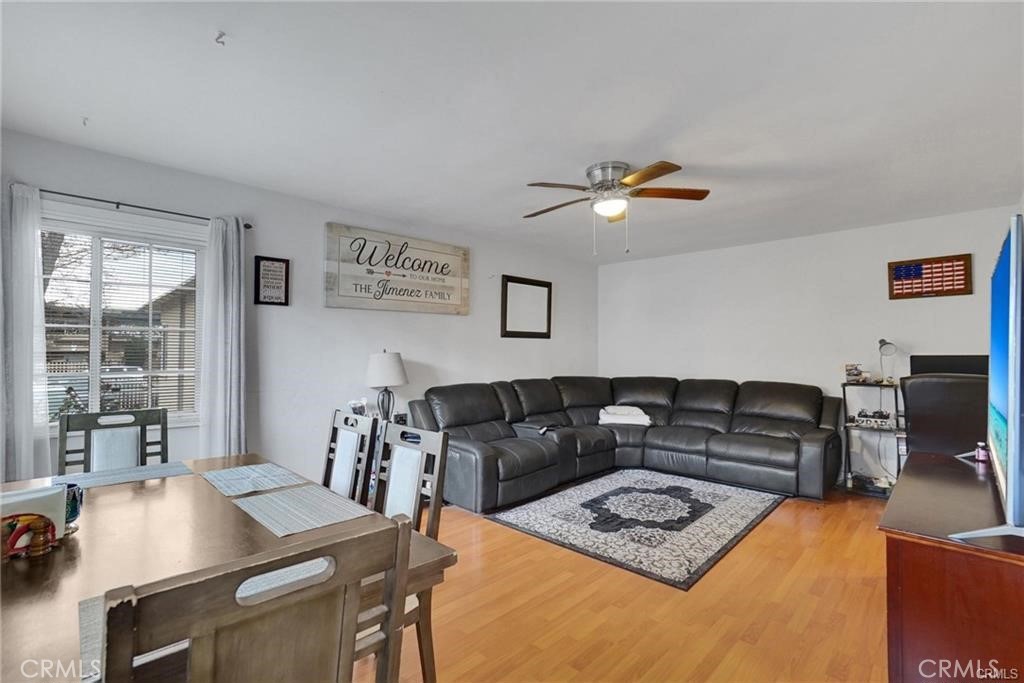 1303 1305 E Kingsley Avenue