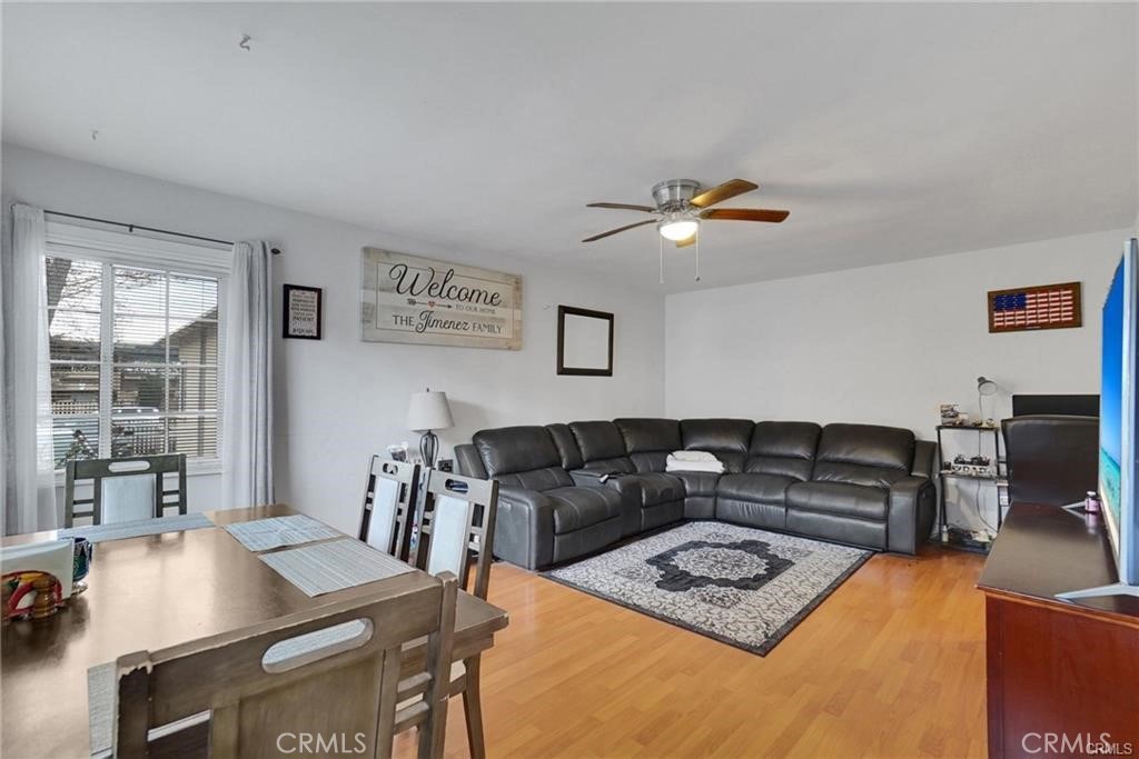 1303 1305 E Kingsley Avenue