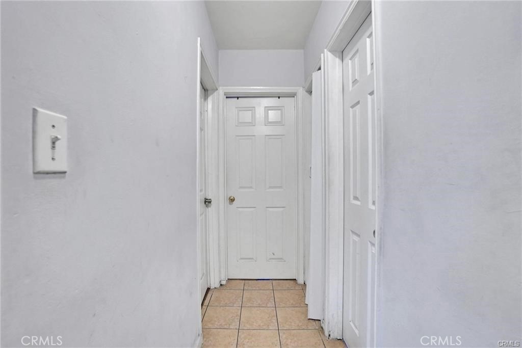 1303 1305 E Kingsley Avenue