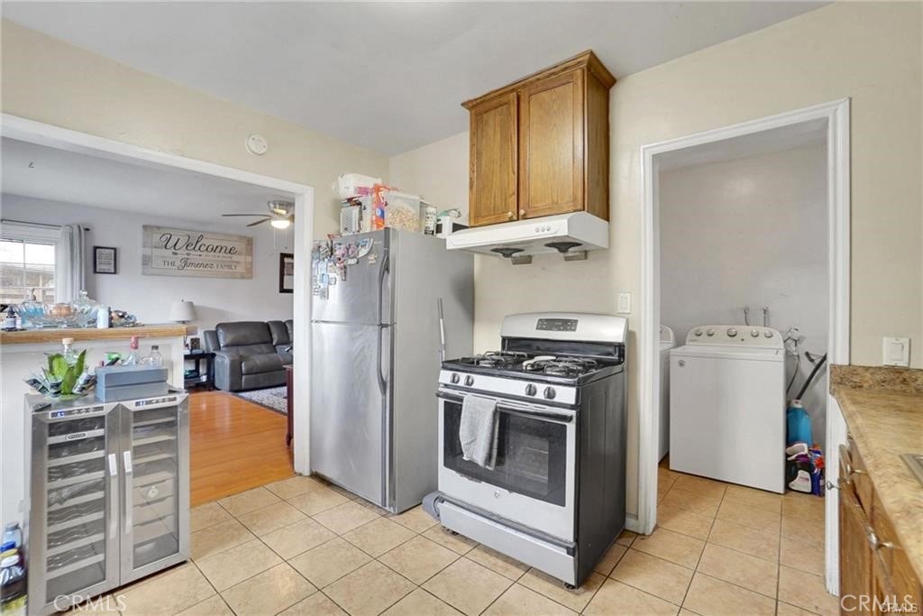 1303 1305 E Kingsley Avenue